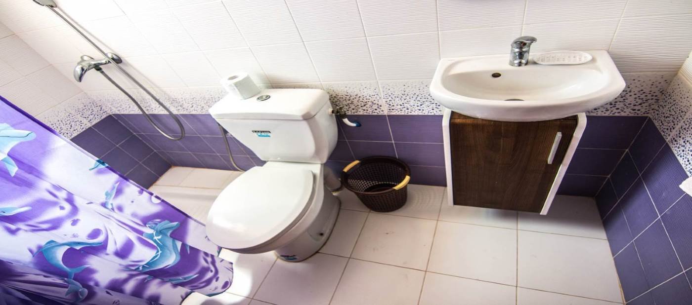 salle de bain pour location appartement de vacances à mahdia